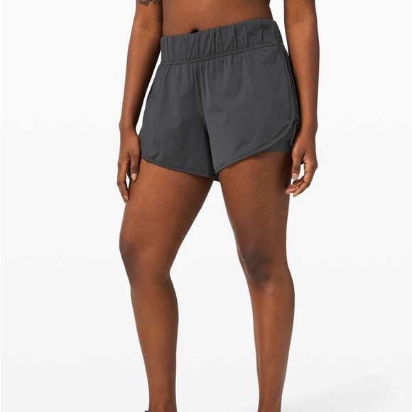 Lululemon Strides Ahead High-Rise Short 4” Size 6 Graphite Grey - Picture 1 of 5